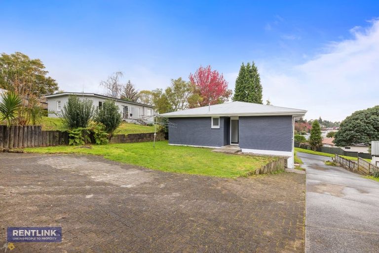 Photo of property in 8 Landview Road, Parkvale, Tauranga, 3112
