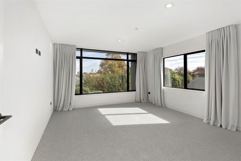 Photo of property in 114a Paparoa Street, Papanui, Christchurch, 8053