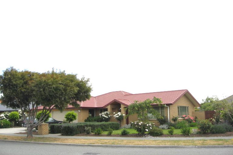 Photo of property in 34 Forest Drive, Parklands, Christchurch, 8083