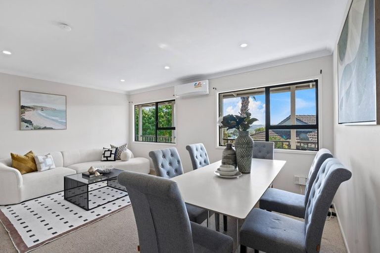 Photo of property in 9 Sungrove Rise, Sunnyvale, Auckland, 0612