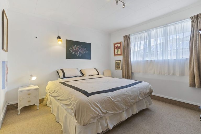 Photo of property in 34 Centreway Road, Orewa, 0931