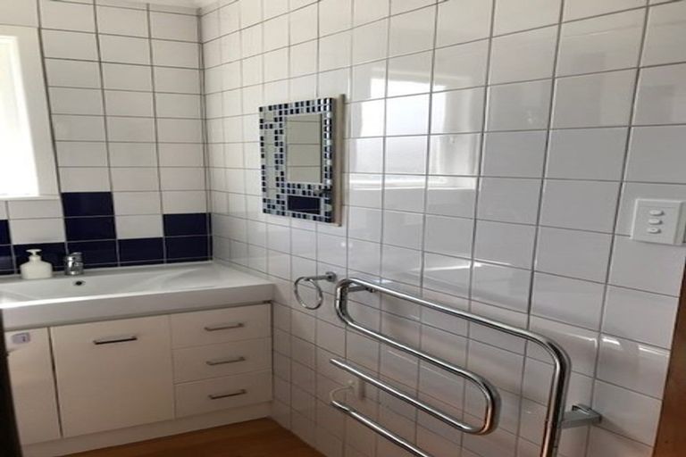 Photo of property in 6 Larnach Street, St Andrews, Hamilton, 3200