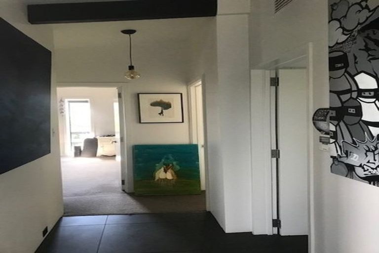 Photo of property in 65 Cannon Hill Crescent, Mount Pleasant, Christchurch, 8081