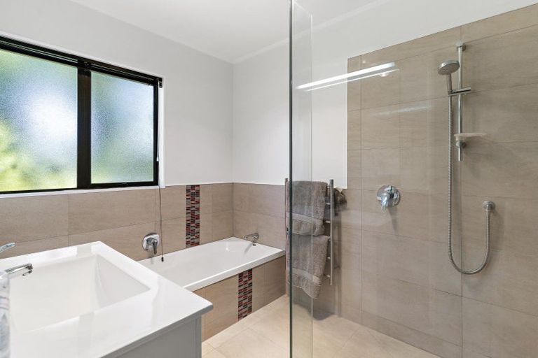 Photo of property in 37 Regent Street, Martinborough, 5711