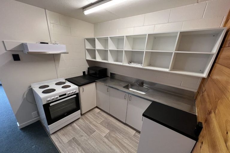 Photo of property in Te Awhina Apartments, 19/22 Sussex Street, Mount Cook, Wellington, 6021