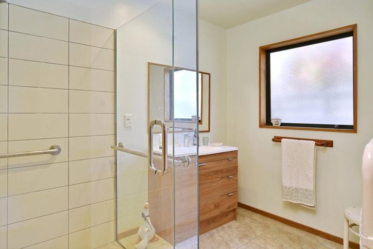 Photo of property in 1/164 Main Road, Redcliffs, Christchurch, 8081