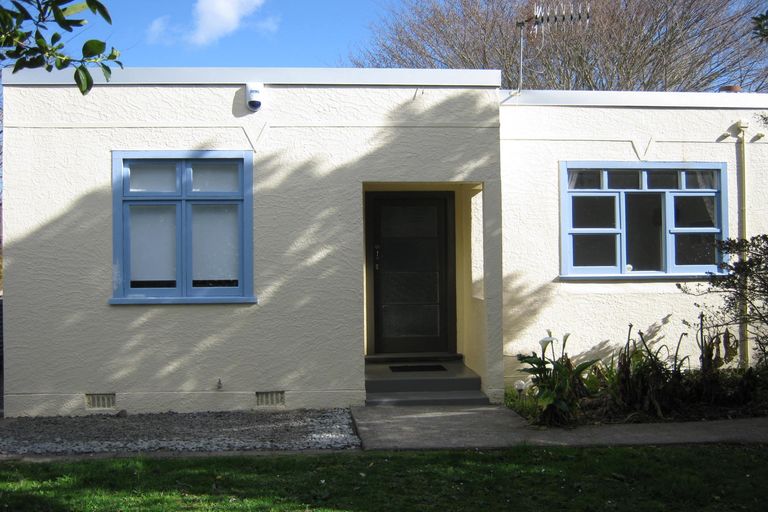 Photo of property in 22 Manawatu Street, Hokowhitu, Palmerston North, 4410