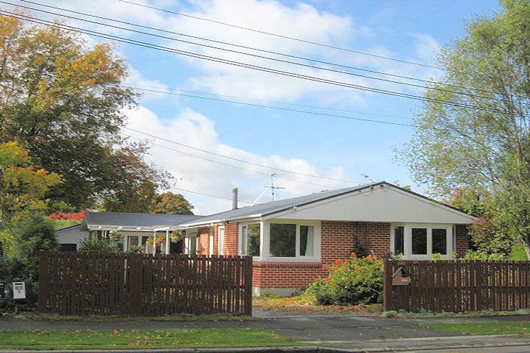 Photo of property in 242 Waimairi Road, Ilam, Christchurch, 8041