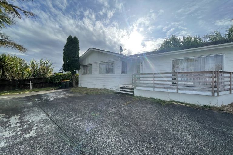 Photo of property in 20 Fiesta Drive, Half Moon Bay, Auckland, 2012