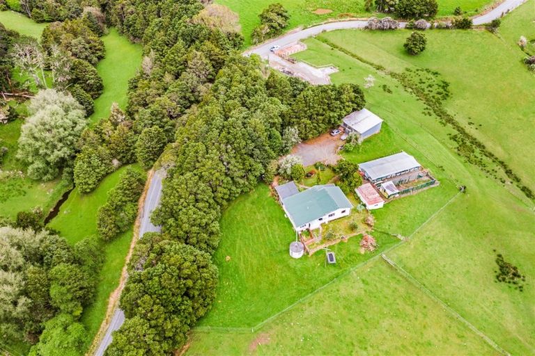 Photo of property in 206 Bint Road, Maungakaramea, Whangarei, 0178