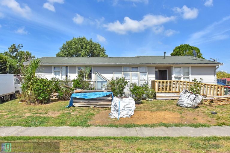 Photo of property in 9 Forbury Place, Mangere, Auckland, 2022