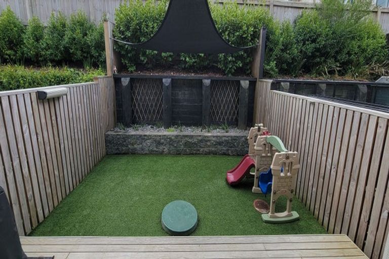 Photo of property in 138b Tiriwa Drive, Massey, Auckland, 0614