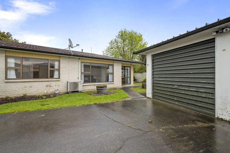 Photo of property in 4 Bethel Court, Milson, Palmerston North, 4414