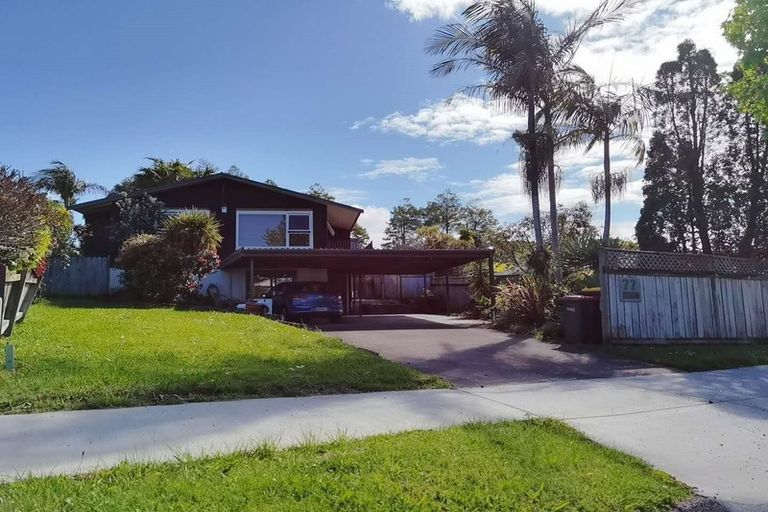 Photo of property in 77 Beechdale Crescent, Pakuranga Heights, Auckland, 2010