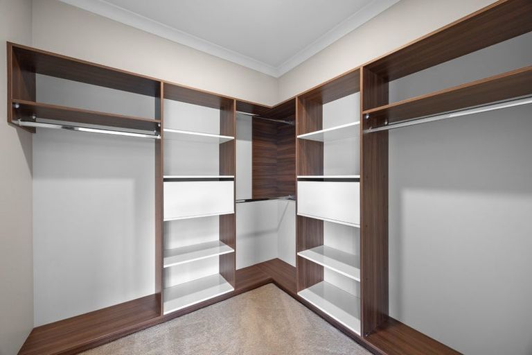 Photo of property in 1 Creggan Crescent, Flat Bush, Auckland, 2019