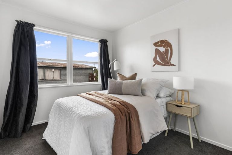 Photo of property in 55 Larnoch Road, Henderson, Auckland, 0610