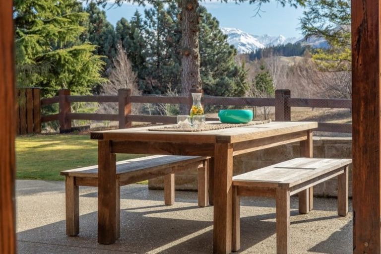 Photo of property in 18 Bevan Place, Wanaka, 9305