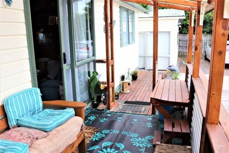 Photo of property in 916 Pollen Street, Thames, 3500