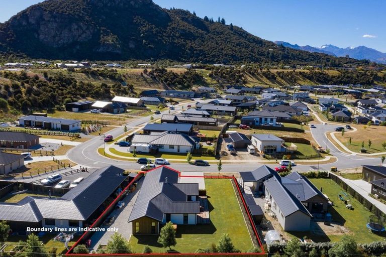 Photo of property in 23 Kingfisher Crescent, Albert Town, Wanaka, 9305