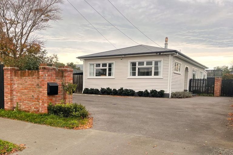 Photo of property in 1/155 Weston Road, St Albans, Christchurch, 8052