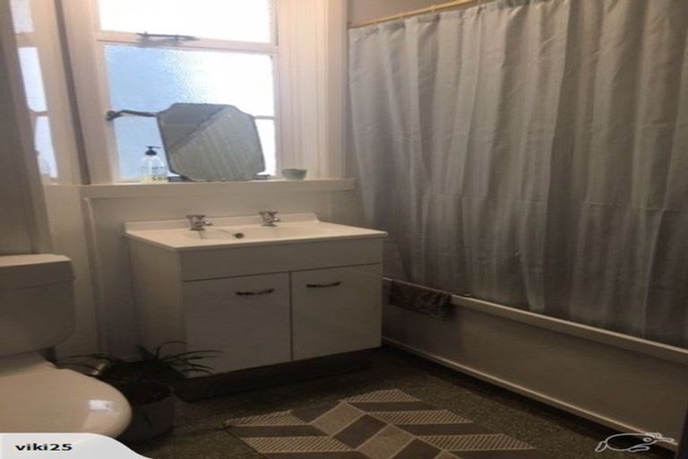 Photo of property in Nissen Court, 11d Hawker Street, Mount Victoria, Wellington, 6011