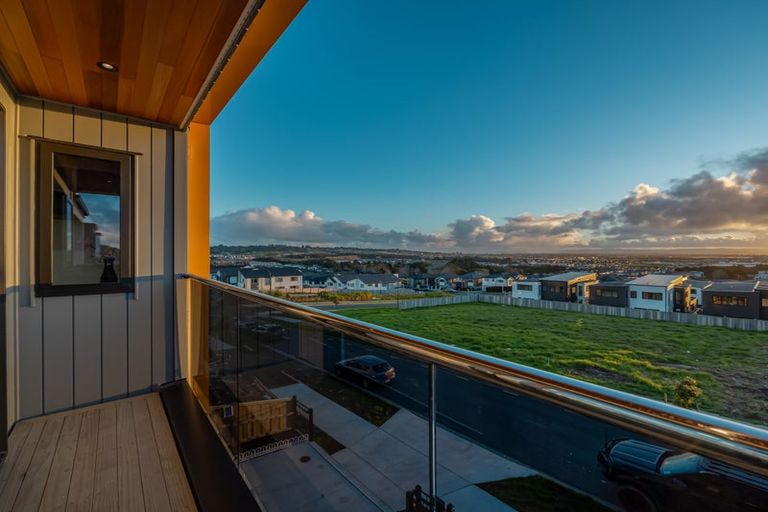 Photo of property in 6 Mill Hill Close, Flat Bush, 2019