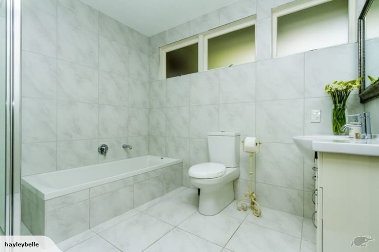 Photo of property in 1/2 Seaview Road, Milford, Auckland, 0620