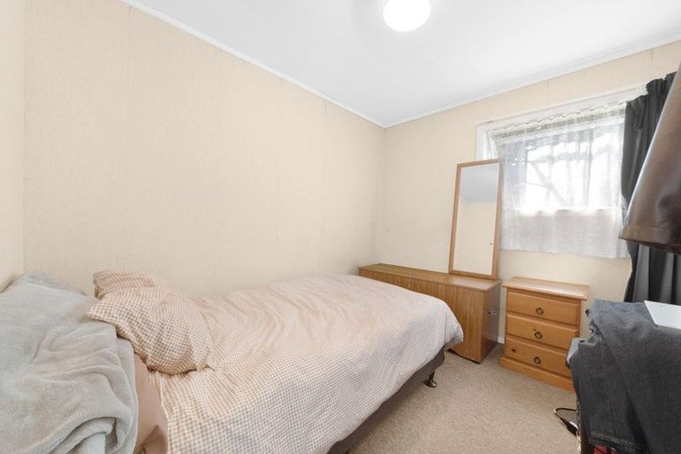 Photo of property in 9 Gainsborough Street, Manurewa, Auckland, 2102