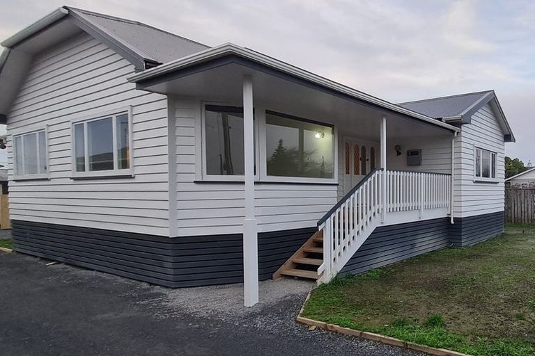 Photo of property in 74 Atkinson Avenue, Otaki Beach, Otaki, 5512