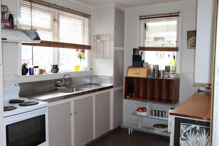 Photo of property in 24 Wilson Street, Pahiatua, 4910