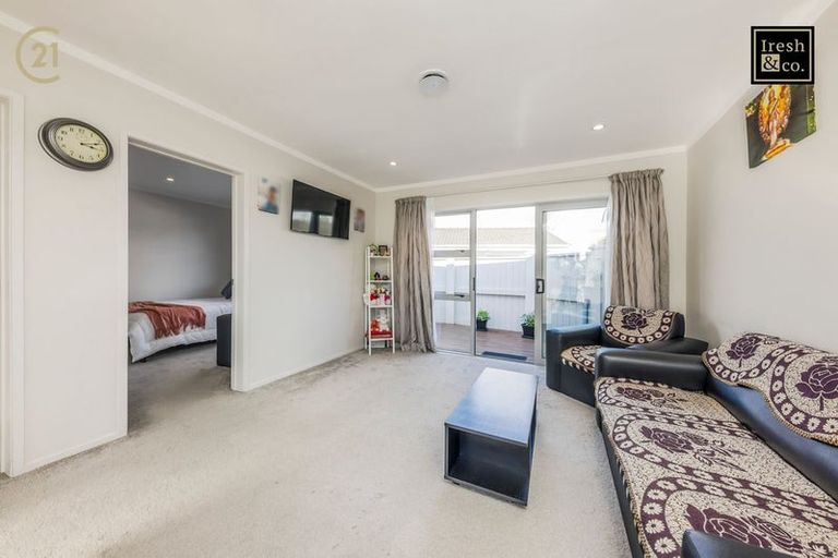 Photo of property in 2/29 South Street, Papakura, 2110