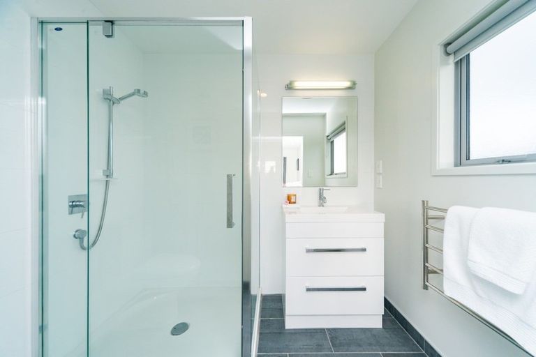 Photo of property in 74 Polson Hill Drive, Aokautere, Palmerston North, 4471