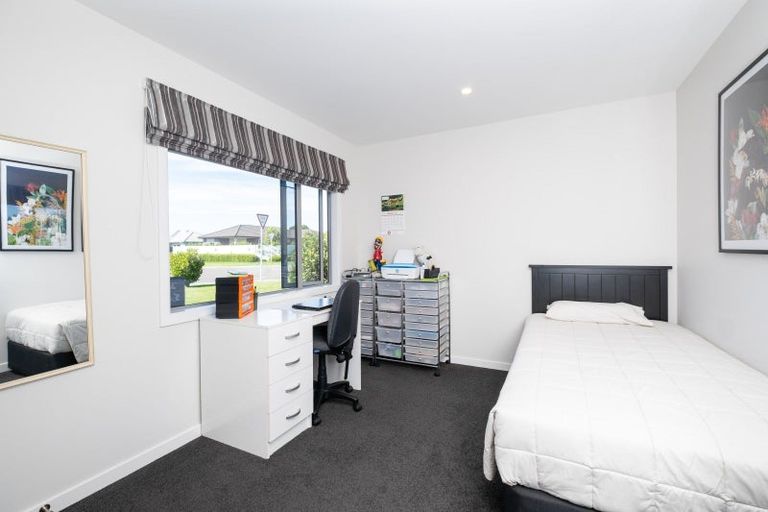 Photo of property in 8 Mckay Close, Frimley, Hastings, 4120