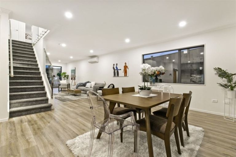 Photo of property in 6 Barrique Road, Kumeu, 0810