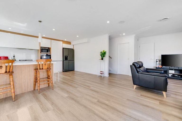 Photo of property in 52b Universal Drive, Henderson, Auckland, 0610
