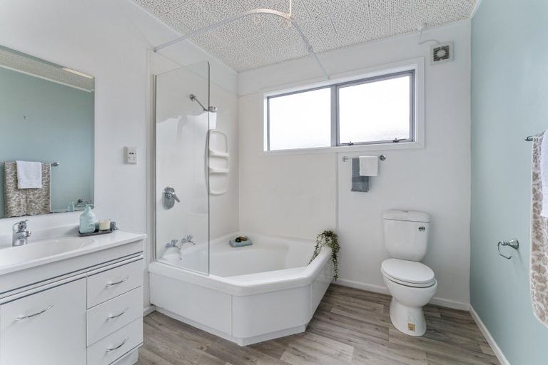 Photo of property in 66 Martin Road, Paraparaumu Beach, Paraparaumu, 5032