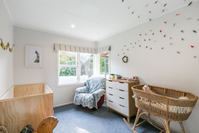 Photo of property in 9 Albert Street, Clive, 4102