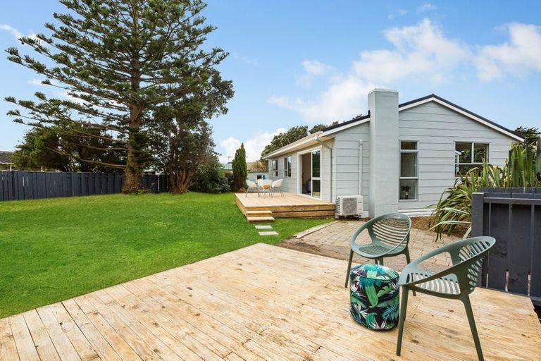 Photo of property in 4 Taupiri Crescent, Titahi Bay, Porirua, 5022