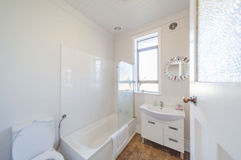 Photo of property in 116 Thackeray Street, Napier South, Napier, 4110