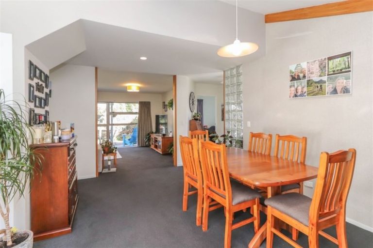 Photo of property in 11d Tawa Street, Inglewood, 4330