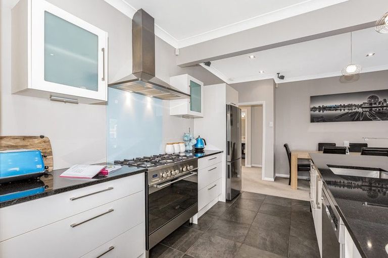 Photo of property in 11 Hathaway Avenue, Boulcott, Lower Hutt, 5010