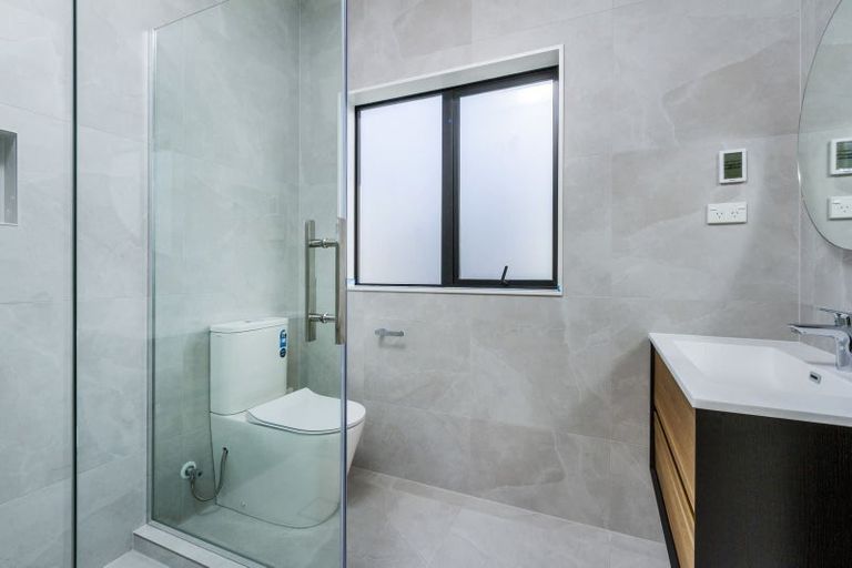 Photo of property in 31a Linwood Avenue, Forrest Hill, Auckland, 0620