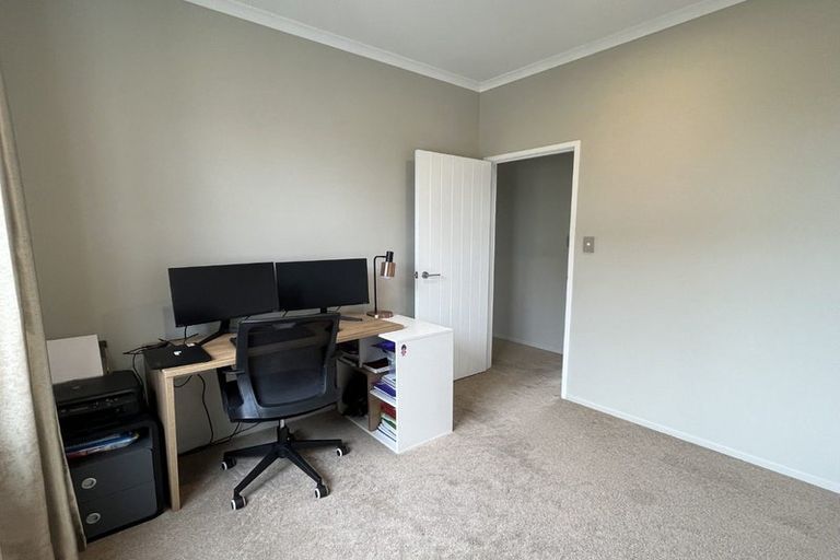 Photo of property in 2 Makaka Lane, Silverdale, 0932