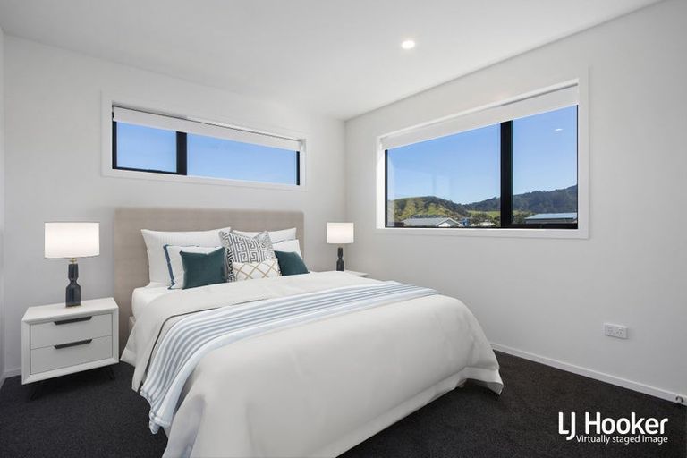 Photo of property in 1/40 Waiparaheka Drive, Wainui, 0932