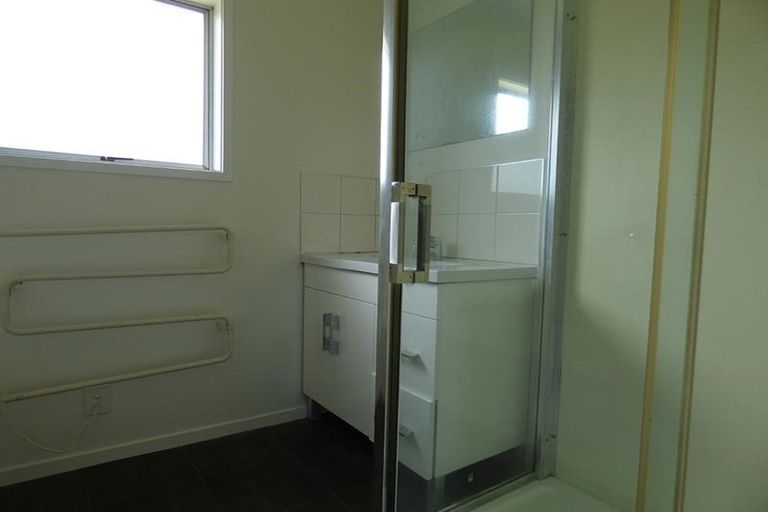 Photo of property in 18 Stoll Place, Clendon Park, Auckland, 2103