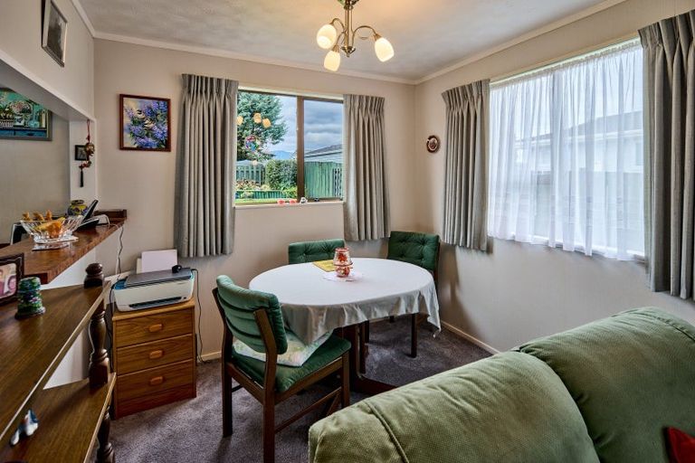 Photo of property in 26 Hartford Crescent, Totara Park, Upper Hutt, 5018