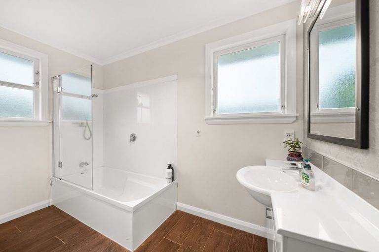 Photo of property in 22 Humphries Street, Greytown, 5712