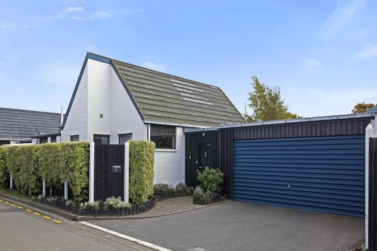 Photo of property in 43n Waimairi Road, Upper Riccarton, Christchurch, 8041