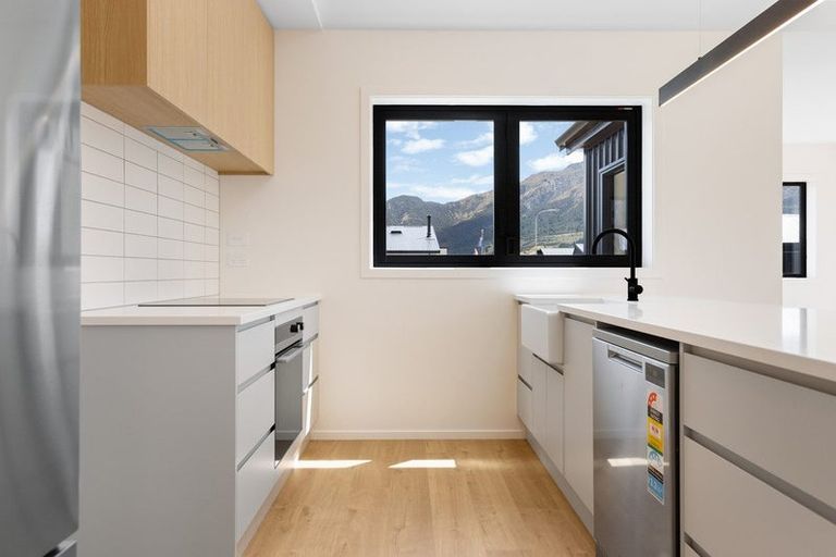 Photo of property in 4 Pipson Way, Lake Hawea, 9382