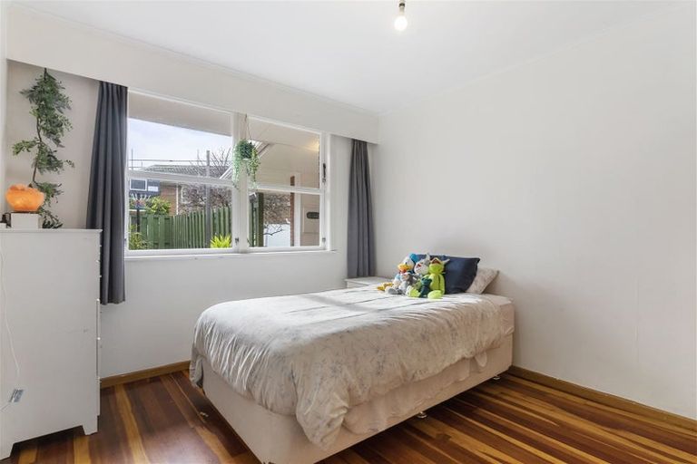 Photo of property in 25 Chatsworth Crescent, Pakuranga Heights, Auckland, 2010